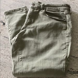 •3/$20• —UNIVERSAL THREAD— Mid Rise Skinny